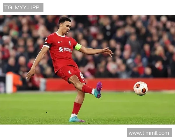 阿诺德足球四件套：打造无敌右路攻防利器全面剖析与实战应用